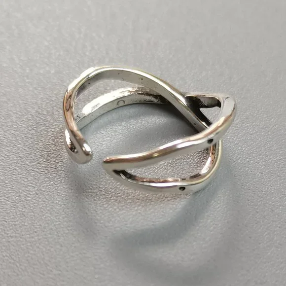 Pre-owned women's classic fashion rings - Picture 3 of 5